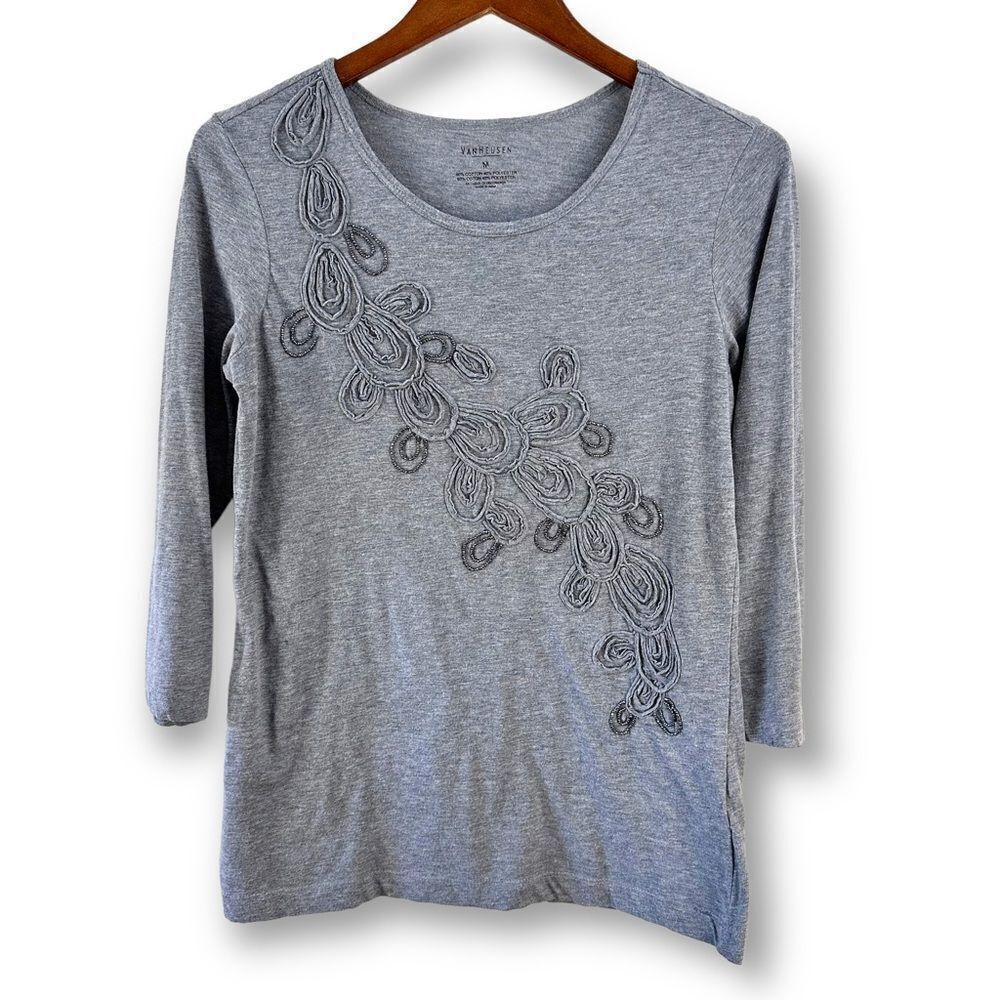 Van Heusen embroidered 3/4 sleeve gray t-shirt size M‎